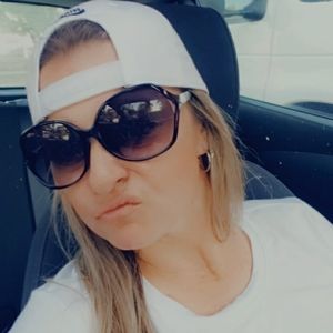 Meet your Posher, Leeann